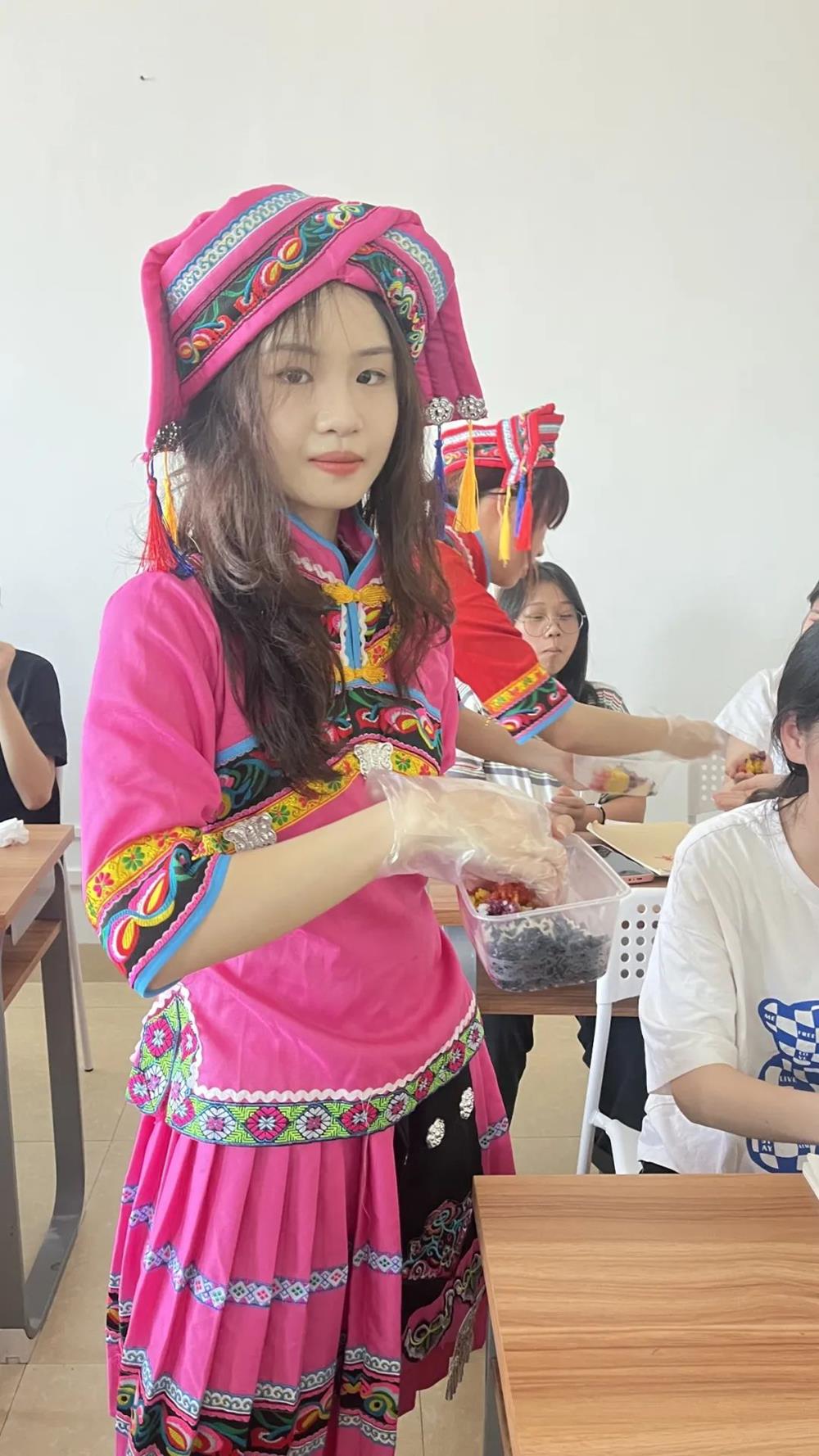 70dbe58774c34443a53a57c62020b28b.jpg 70dbe58774c34443a53a57c62020b28b.jpg